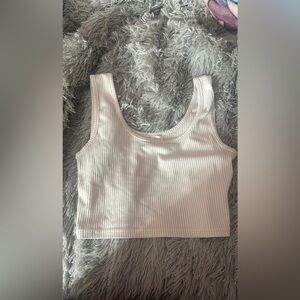 white tank top size meduim